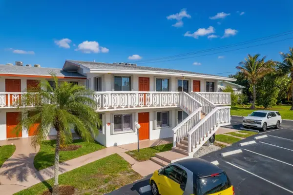 2020 Lake Osborne Drive #9, ,, FL 33461