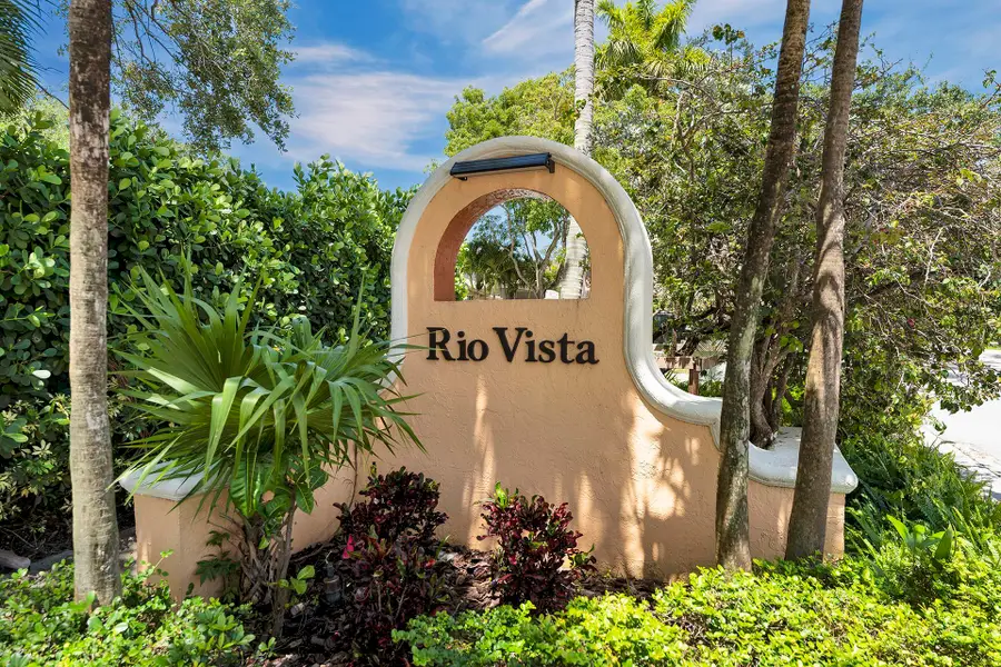 805 SE 10th Street, Fort Lauderdale, FL 33316 - #2