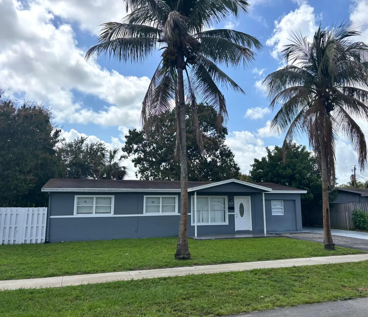 5820 NW 13th Street, Sunrise, FL 33313 - #1