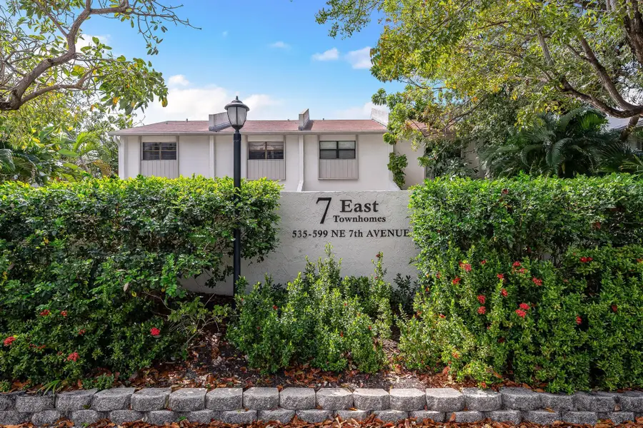 563 NE 7th Avenue, Fort Lauderdale, FL 33301 - #3