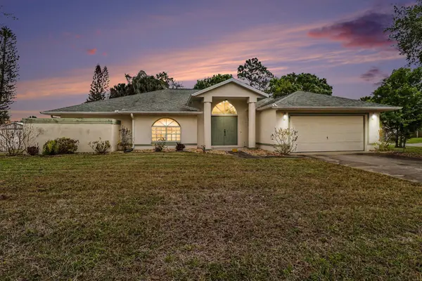 875 Gabriel Avenue Ne, Palm Bay, FL 32907