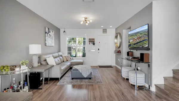 2221 NW 171st Terrace, Pembroke Pines, FL 33028