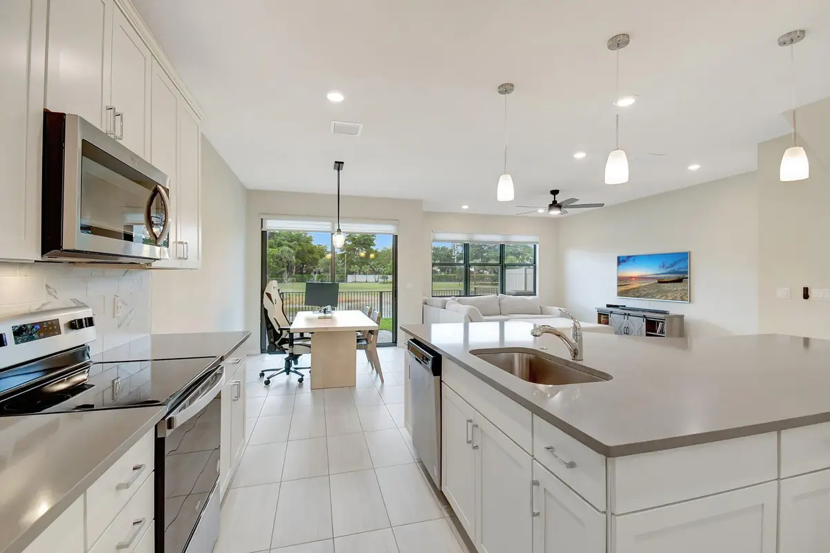 2138 S Appleton Cir Circle S, Oakland Park, FL 33309 - #1