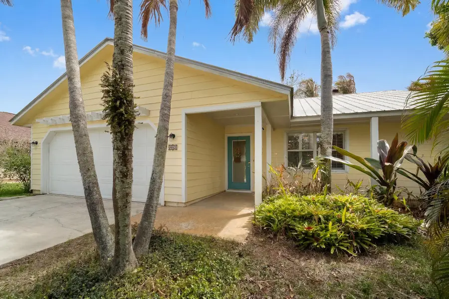 2280 SE Longhorn Avenue, Port Saint Lucie, FL 34952 - #2