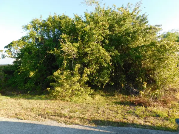 7402 Winter Garden Parkway, Fort Pierce, FL 34951