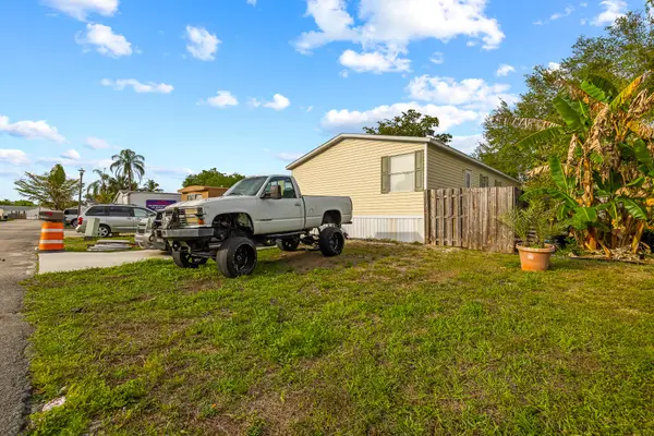23018 Atlantic Circle, Boca Raton, FL 33428