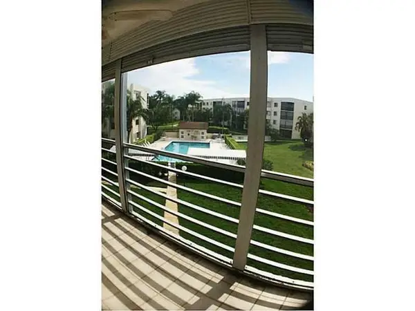 3186 Via Poinciana #311, ,, FL 33467