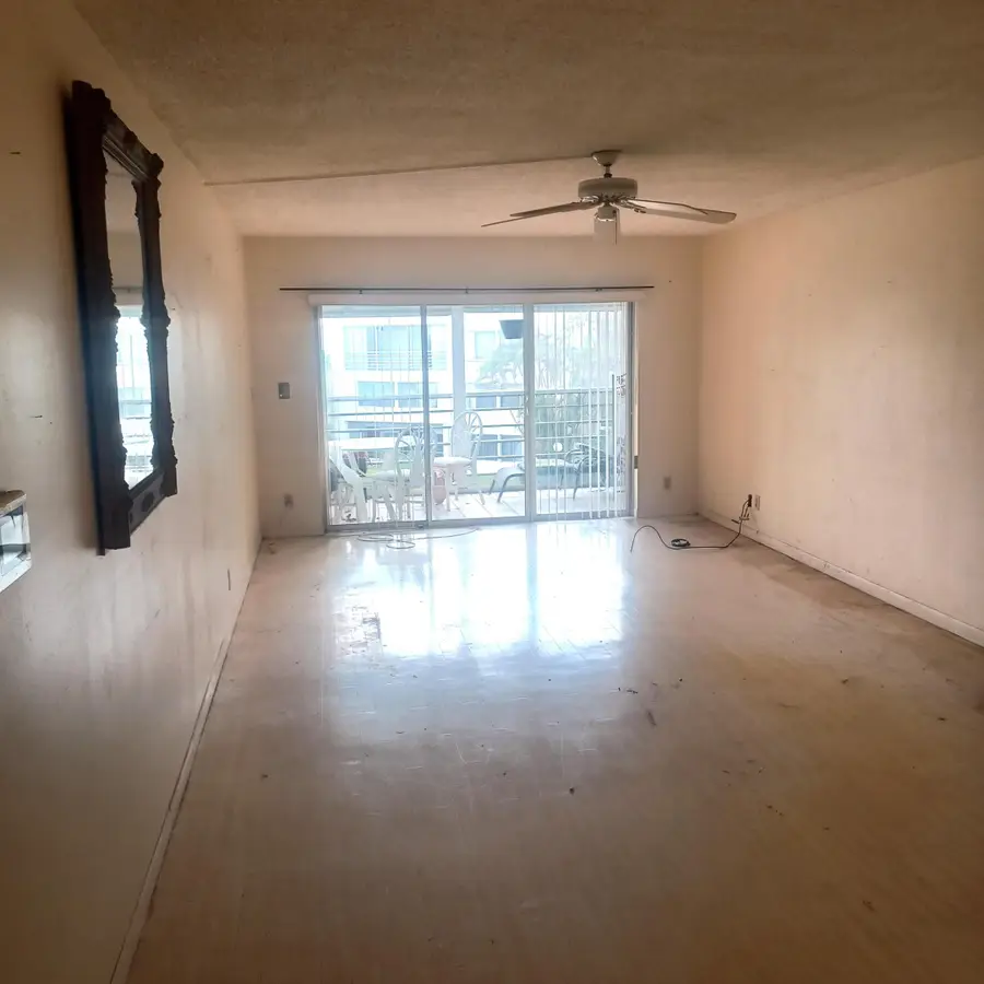 3186 Via Poinciana #311, Lake Worth, FL 33467 - #2