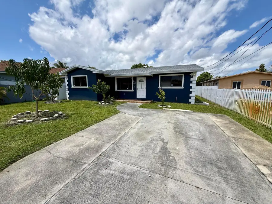 5101 SW 24th Street, West Park, FL 33023 - #3