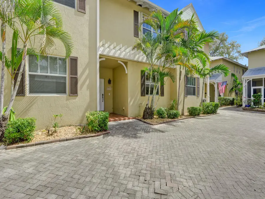 1210 W Las Olas Boulevard, Fort Lauderdale, FL 33312 - #2