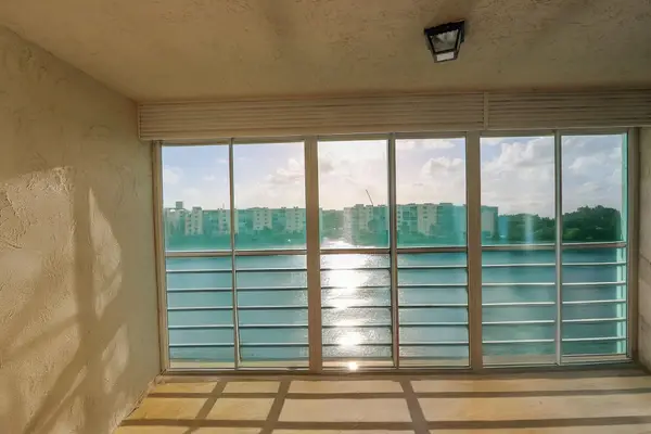 101 SE 3rd Avenue #605, Dania Beach, FL 33004