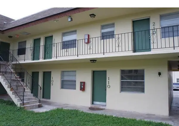 4800 NW 24th Court #D214, Lauderdale Lakes, FL 33313