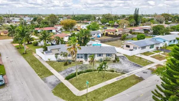 1325 SE 1st Avenue, Deerfield Beach, FL 33441