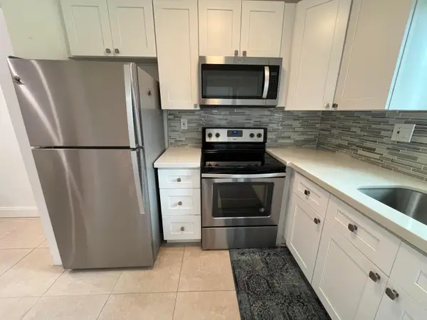 2100 NE 38th Street #128, Lighthouse Point, FL 33064
