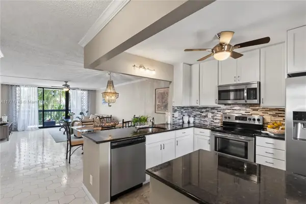 4800 Bayview Drive #402, Fort Lauderdale, FL 33308