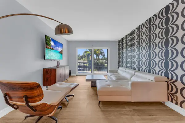 3004 NE 5th Terrace #206-c, Wilton Manors, FL 33334