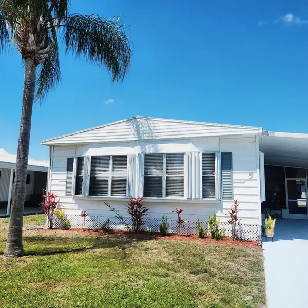 5 El Portal Lane, Port St Lucie, FL 34952