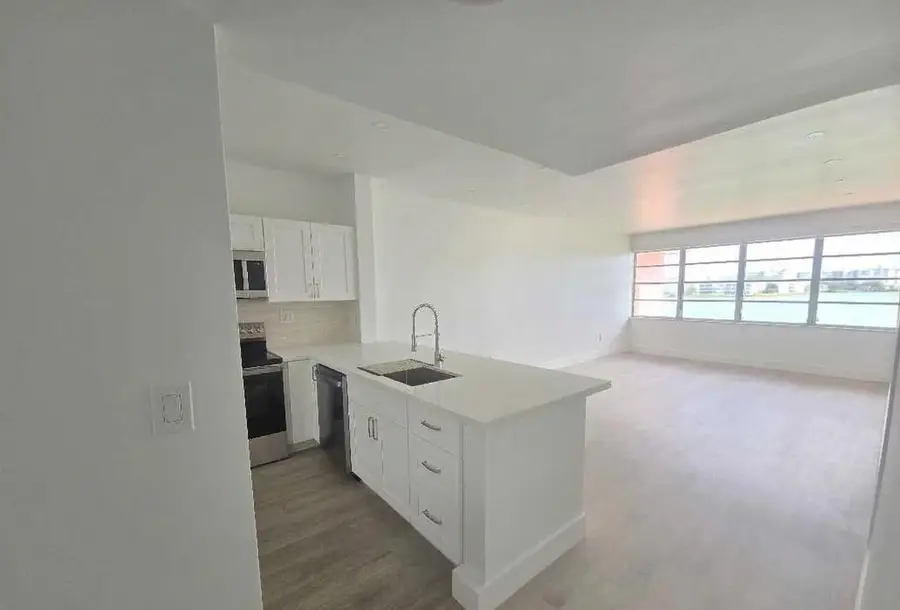 18555 NE 14th Avenue #709, Miami, FL 33179 - #2