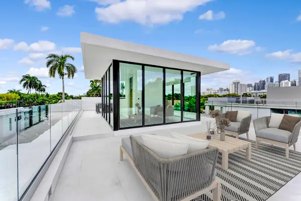 2130 S Miami Avenue, Miami, FL 33129