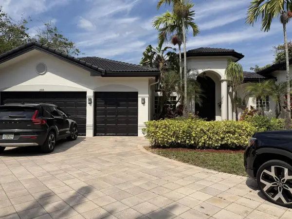 3309 Bradenham Lane, Davie, FL 33328