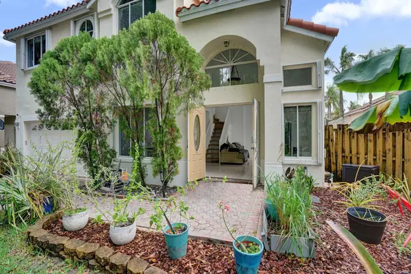 11230 Reveille Road, Cooper City, FL 33026
