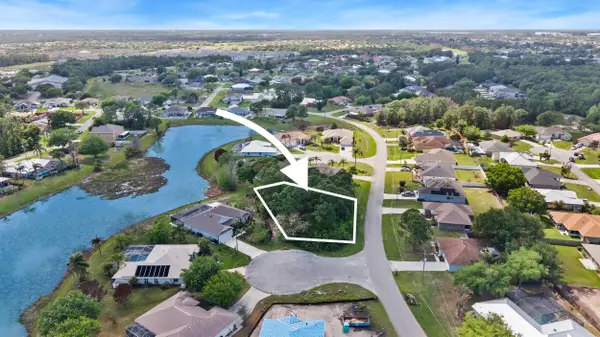 5902 NW Tyrol Court, Port St Lucie, FL 34983
