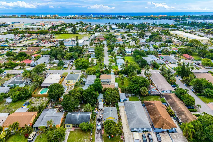 613 N 5th Street, Lantana, FL 33462 - #2