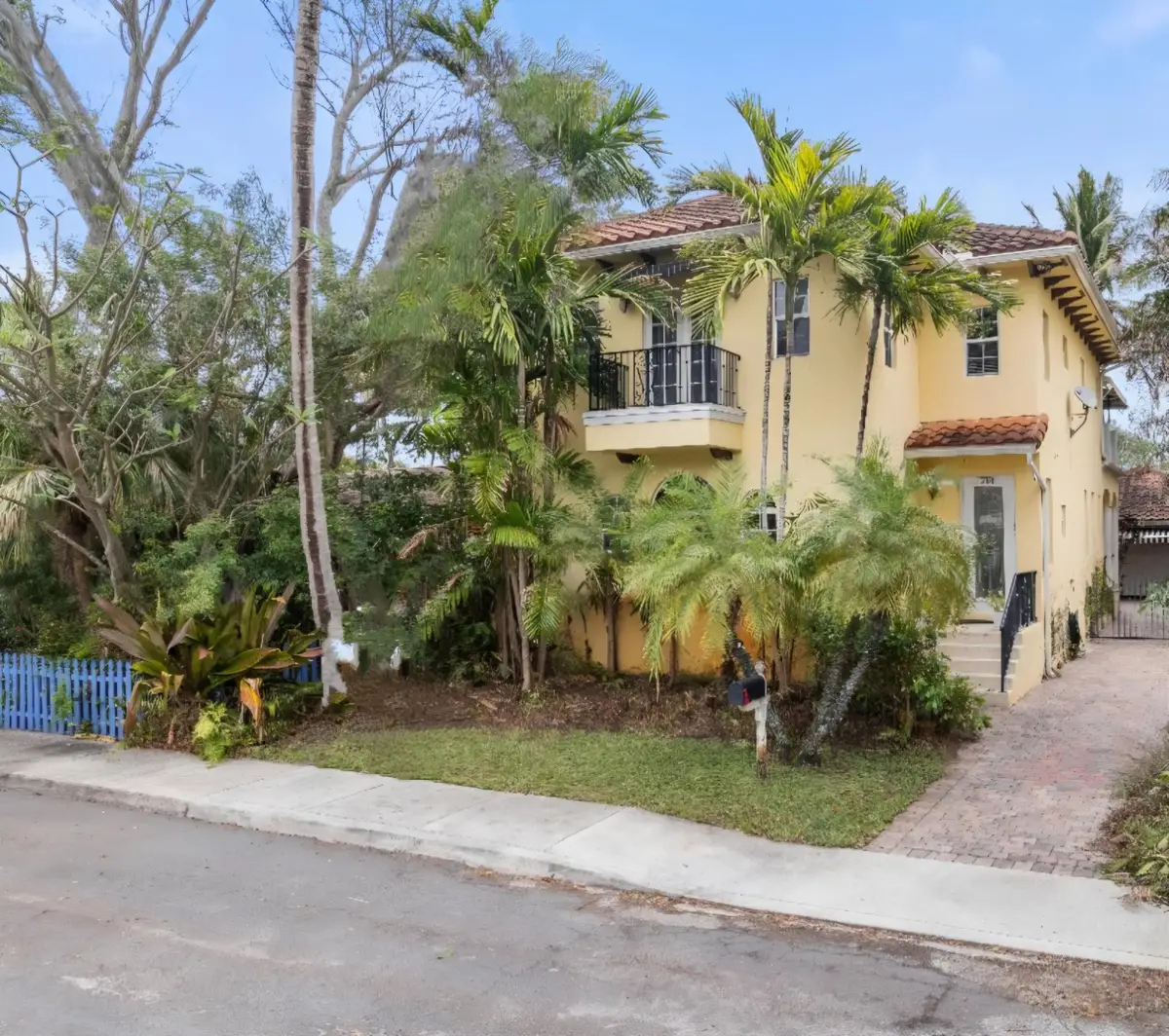 218 N Palmway, Lake Worth Beach, FL 33460 - #1