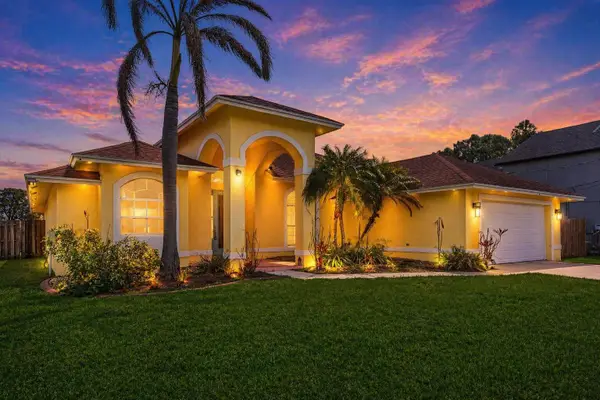 5785 NW Dublin Drive, Port St Lucie, FL 34986