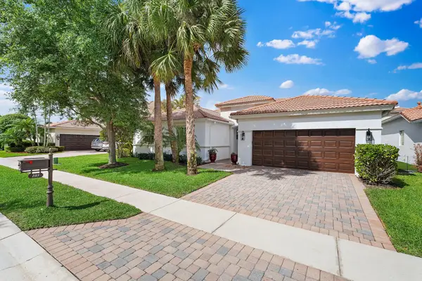 103 La Vida Court, Palm Beach Gardens, FL 33418