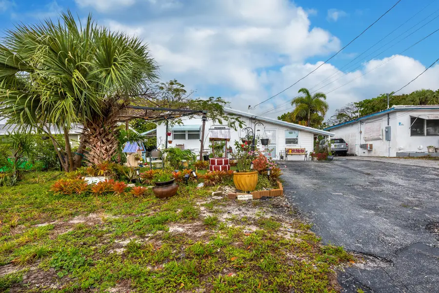 7111 Washington Avenue, Lake Worth, FL 33462 - #2