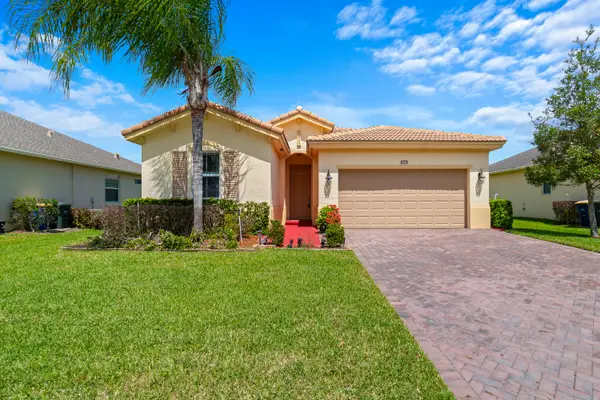 879 Bent Creek Drive, Fort Pierce, FL 34947