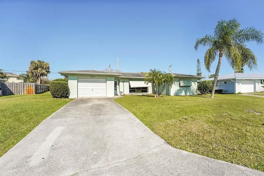 223 E Arbor Avenue, Port Saint Lucie, FL 34952 - #2