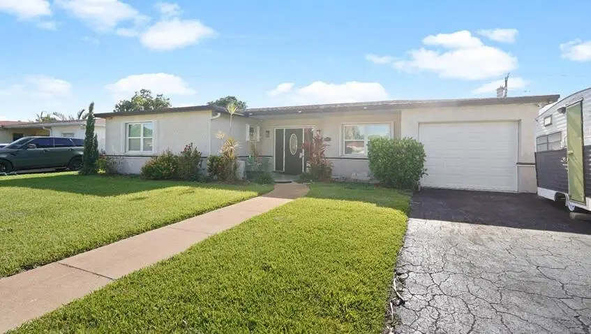 4325 NW 36th Way, Lauderdale Lakes, FL 33309 - #2