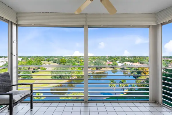 3499 Oaks Way #806, Pompano Beach, FL 33069