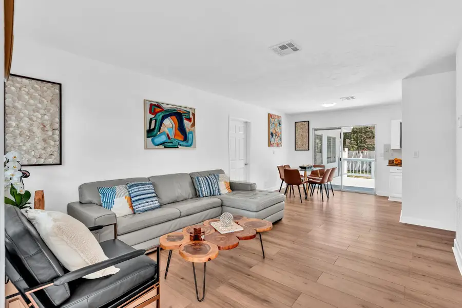 835 NE 16th Street, Fort Lauderdale, FL 33304 - #3