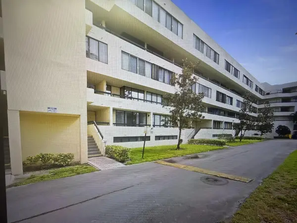 1401 S Federal Highway #102, Boca Raton, FL 33432