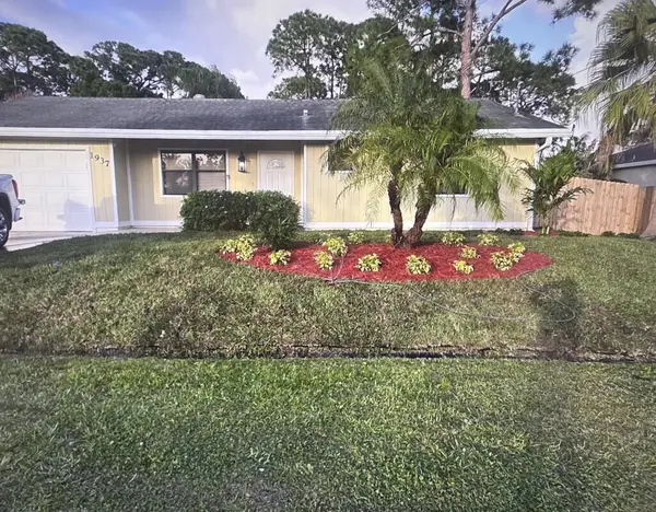 1937 SW Taurus Lane, Port St Lucie, FL 34984