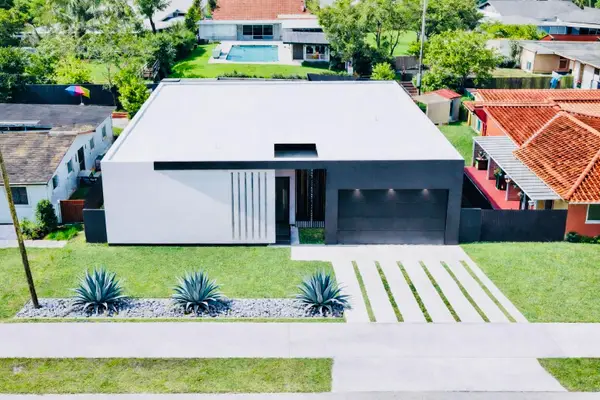 8966 SW 40th Terrace, Miami, FL 33165