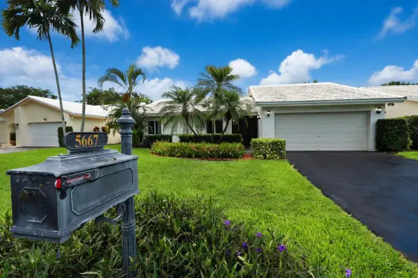 5667 Cameo Drive N, Boca Raton, FL 33433