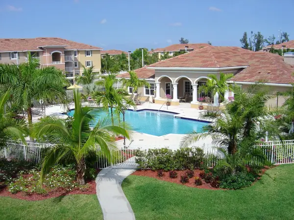 6475 Emerald Dunes Drive #206, West Palm Beach, FL 33411