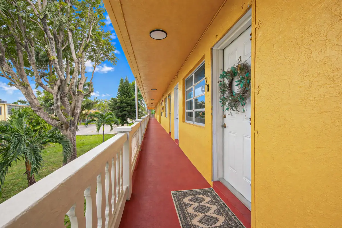 115 NE 202nd Terrace #M20, Miami Gardens, FL 33179 - #1