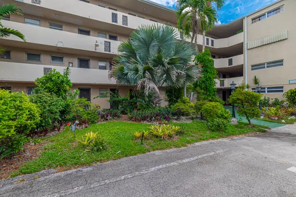 1660 NE 191st Street #Unit 311, Miami, FL 33179