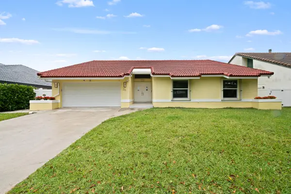 281 N Country Club Boulevard, Boca Raton, FL 33487