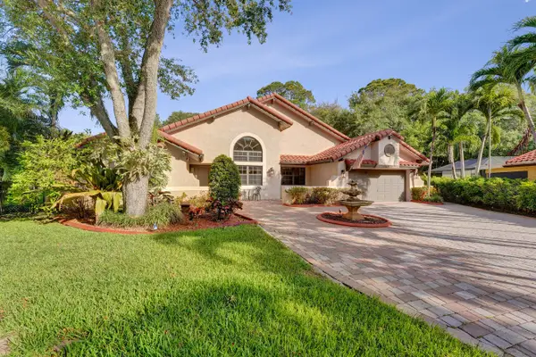 9931 SW 23rd Street, Davie, FL 33324