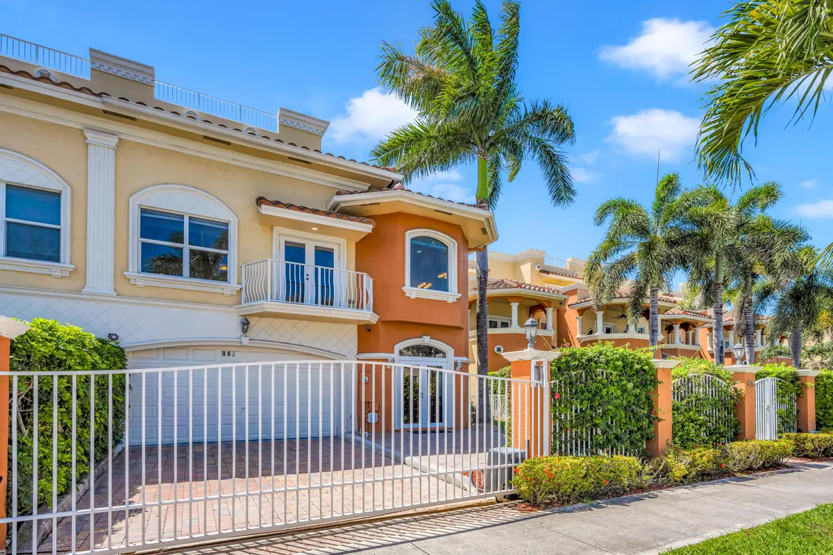 903 NE 17th Way #104, Fort Lauderdale, FL 33304 - #1