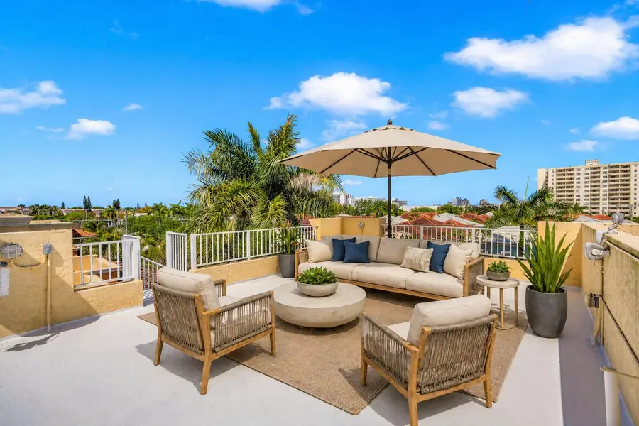 903 NE 17th Way #104, Fort Lauderdale, FL 33304 - #3