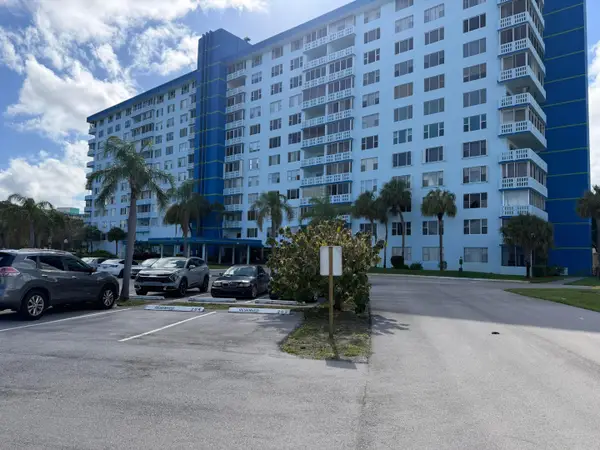 4001 Hillcrest Drive #510, Hollywood, FL 33021