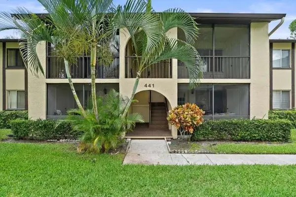441 Pine Glen Lane #D-2, ,, FL 33463
