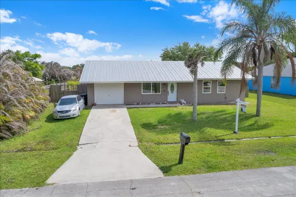 956 SE Browning Avenue, Port St Lucie, FL 34983